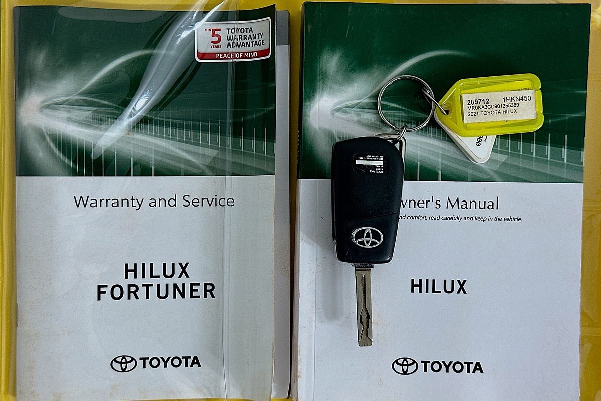 2021 Toyota HILUX SR (4x4) GUN126R FACELIFT 4X4