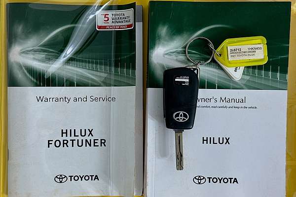 2021 Toyota HILUX SR (4x4) GUN126R FACELIFT 4X4