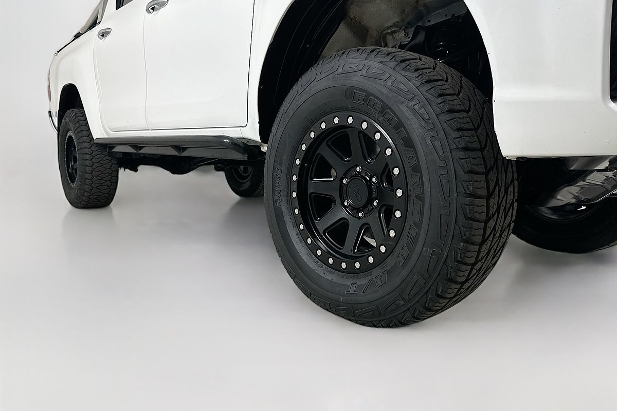 2020 Toyota HILUX SR5 (4x4) GUN126R MY19 UPGRADE 4X4