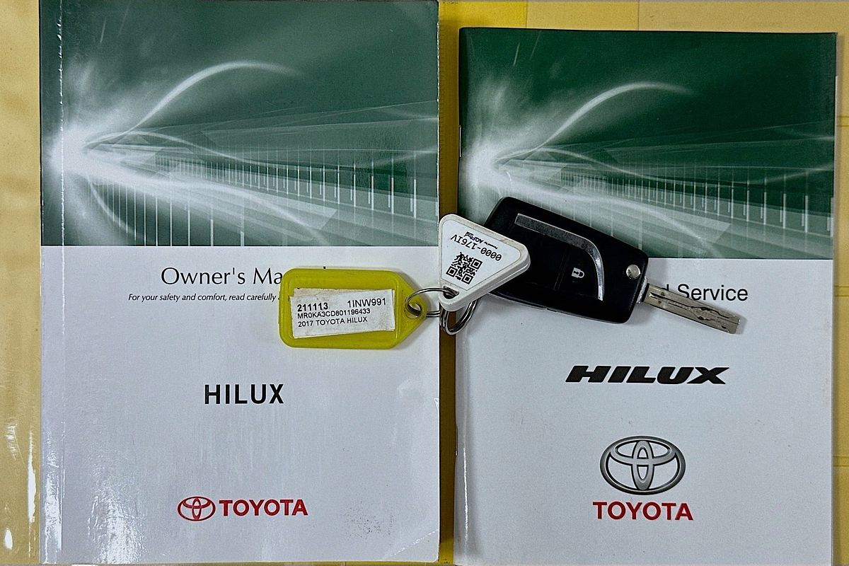 2017 Toyota HILUX SR (4x4) GUN126R MY17 4X4