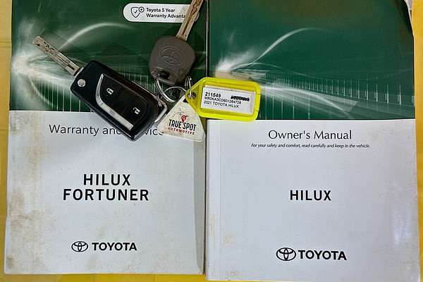 2021 Toyota HILUX SR (4x4) GUN126R FACELIFT 4X4