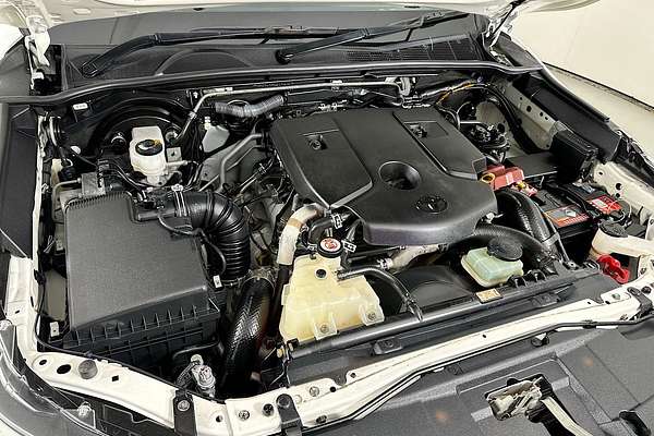 2021 Toyota HILUX SR5 GUN126R 4X4