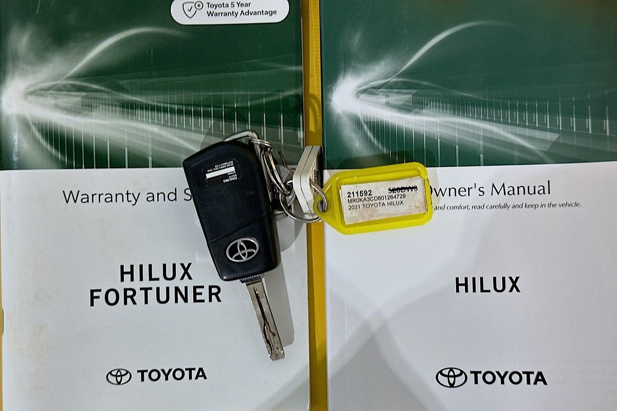 2021 Toyota HILUX SR (4x4) GUN126R FACELIFT 4X4