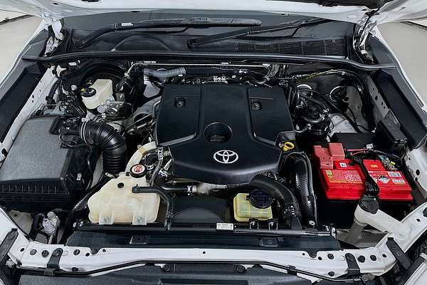 2019 Toyota HILUX SR (4x4) GUN126R MY19 4X4