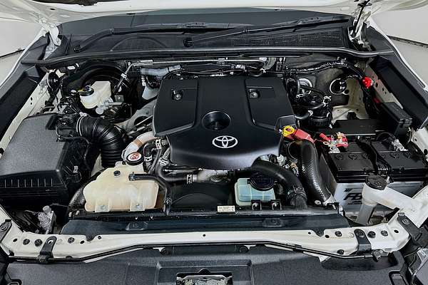 2024 Toyota HILUX SR (4x4) GUN126R 4X4