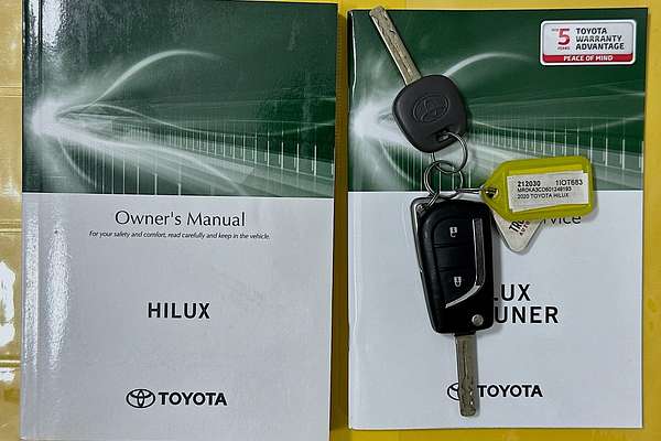 2020 Toyota HILUX SR (4x4) GUN126R FACELIFT 4X4