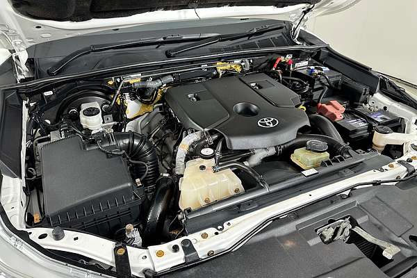 2020 Toyota HILUX SR (4x4) GUN126R MY19 UPGRADE 4X4