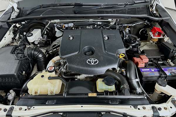 2021 Toyota HILUX SR (4x4) GUN126R FACELIFT 4X4