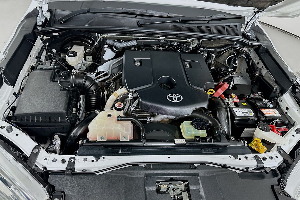 2019 Toyota HILUX SR (4x4) GUN126R MY19 UPGRADE 4X4
