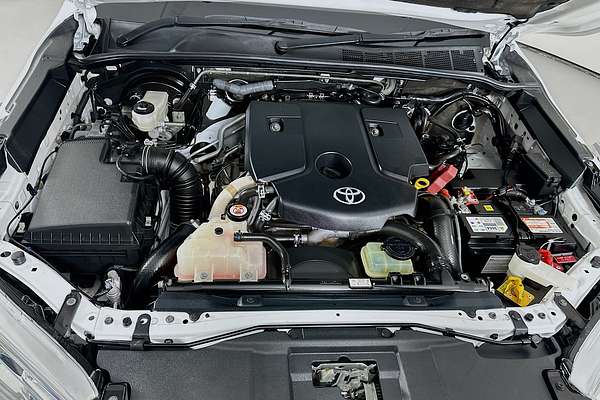2019 Toyota HILUX SR (4x4) GUN126R MY19 UPGRADE 4X4