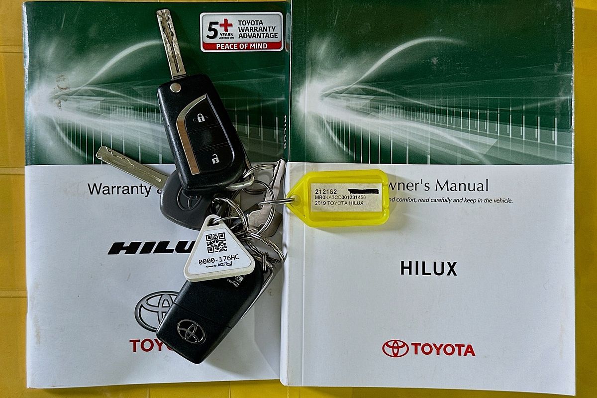 2019 Toyota HILUX SR (4x4) GUN126R MY19 4X4
