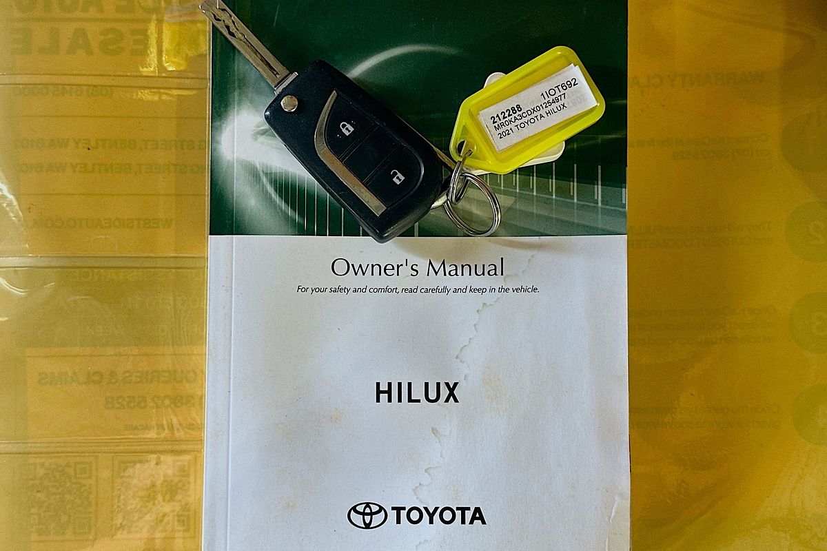 2021 Toyota HILUX SR (4x4) GUN126R FACELIFT 4X4