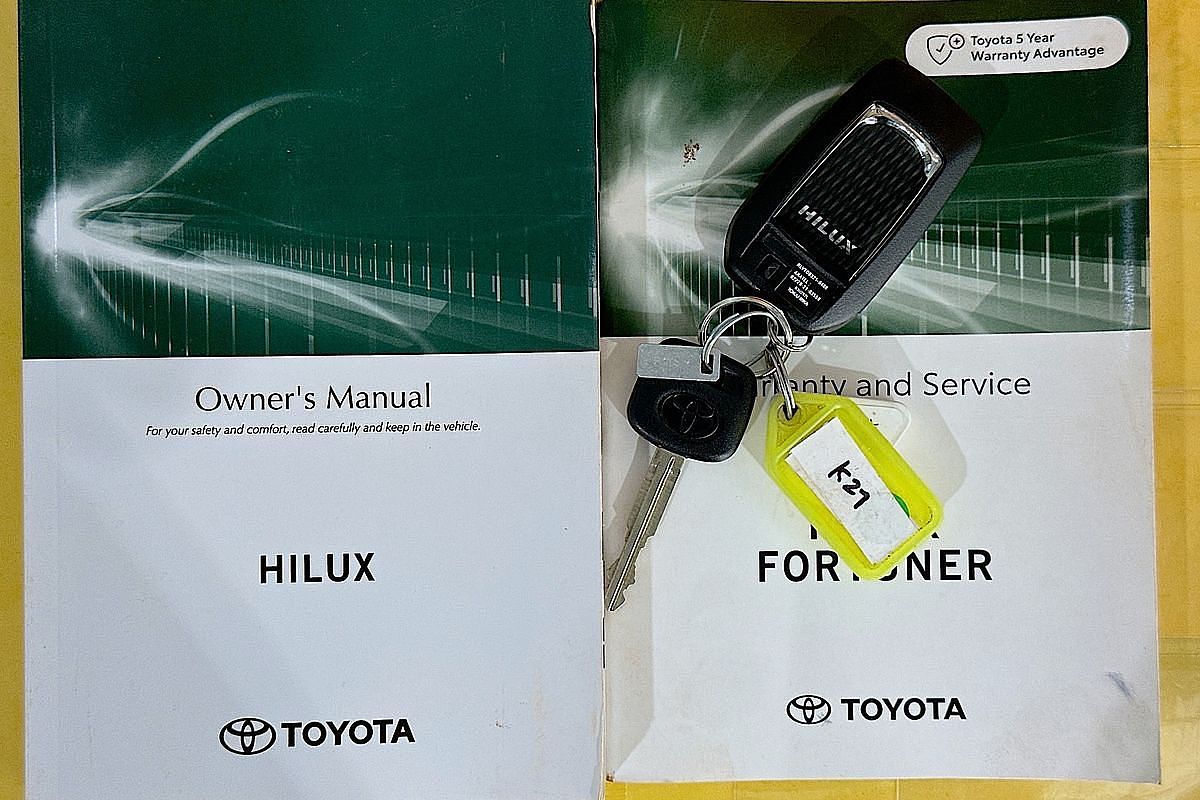 2021 Toyota HILUX SR5 (4x4) GUN126R FACELIFT 4X4