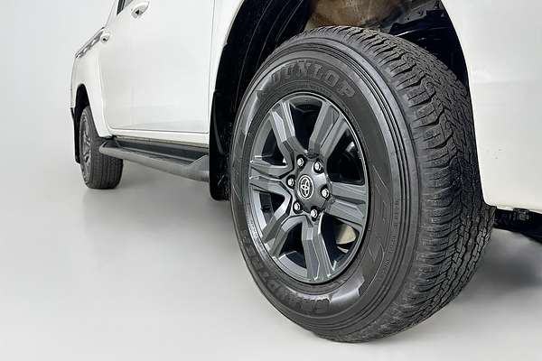 2024 Toyota HILUX SR 48V (4x4) GUN126R 4X4