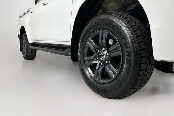 2024 Toyota Hilux SR 48V GUN126R 4X4