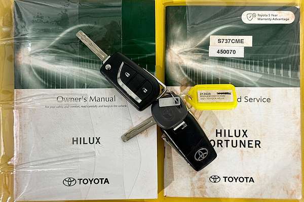 2021 Toyota HILUX SR (4x4) GUN126R FACELIFT 4X4