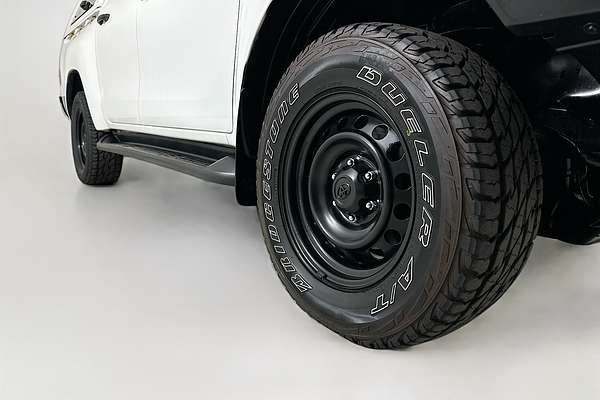 2019 Toyota HILUX SR (4x4) GUN126R MY19 4X4