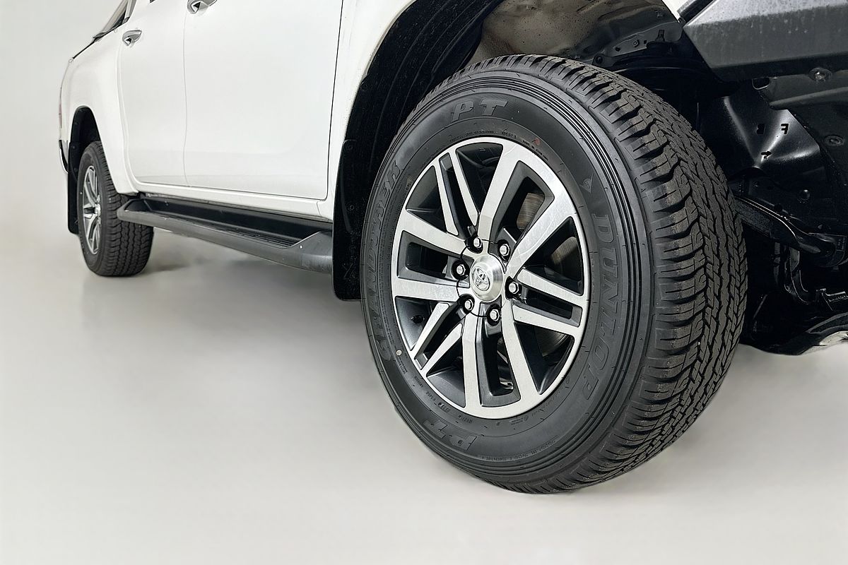 2016 Toyota HILUX SR5 (4x4) GUN126R 4X4