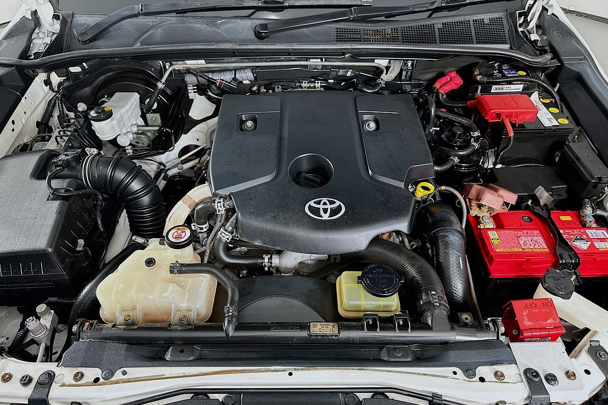 2020 Toyota HILUX SR (4x4) GUN126R MY19 UPGRADE 4X4