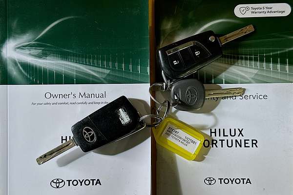 2021 Toyota HILUX SR GUN126R 4X4