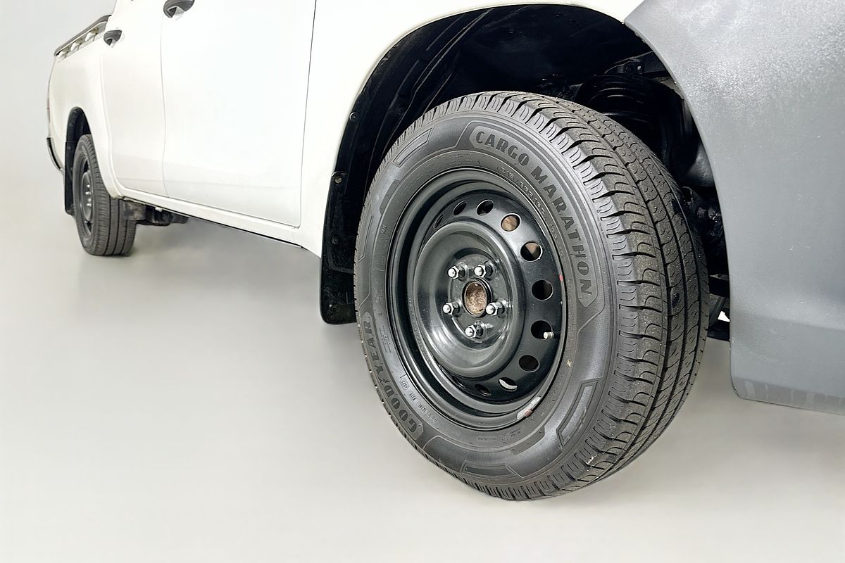 2017 Toyota HILUX WORKMATE GUN122R REAR WHEEL DRIVE