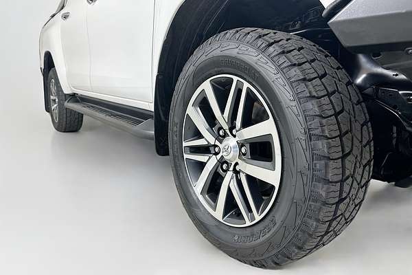 2018 Toyota HILUX SR5 (4x4) GUN126R MY17 4X4