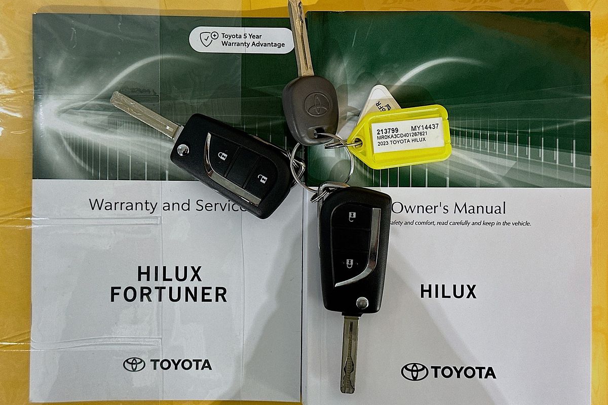 2023 Toyota HILUX SR (4x4) GUN126R 4X4