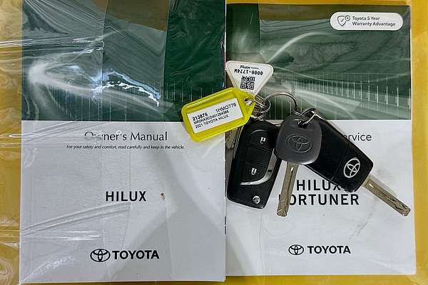 2021 Toyota HILUX SR (4x4) GUN126R 4X4