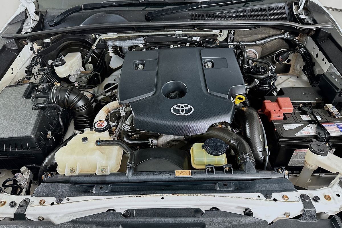 2019 Toyota HILUX SR (4x4) GUN126R MY19 4X4