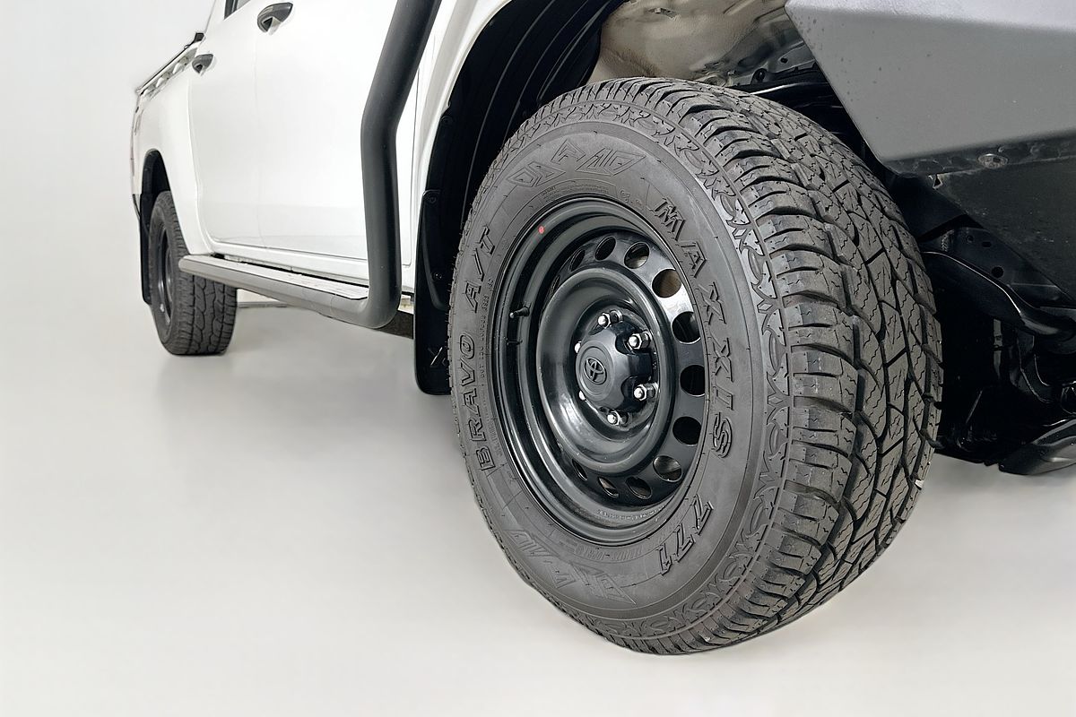 2020 Toyota HILUX SR (4x4) GUN126R FACELIFT 4X4
