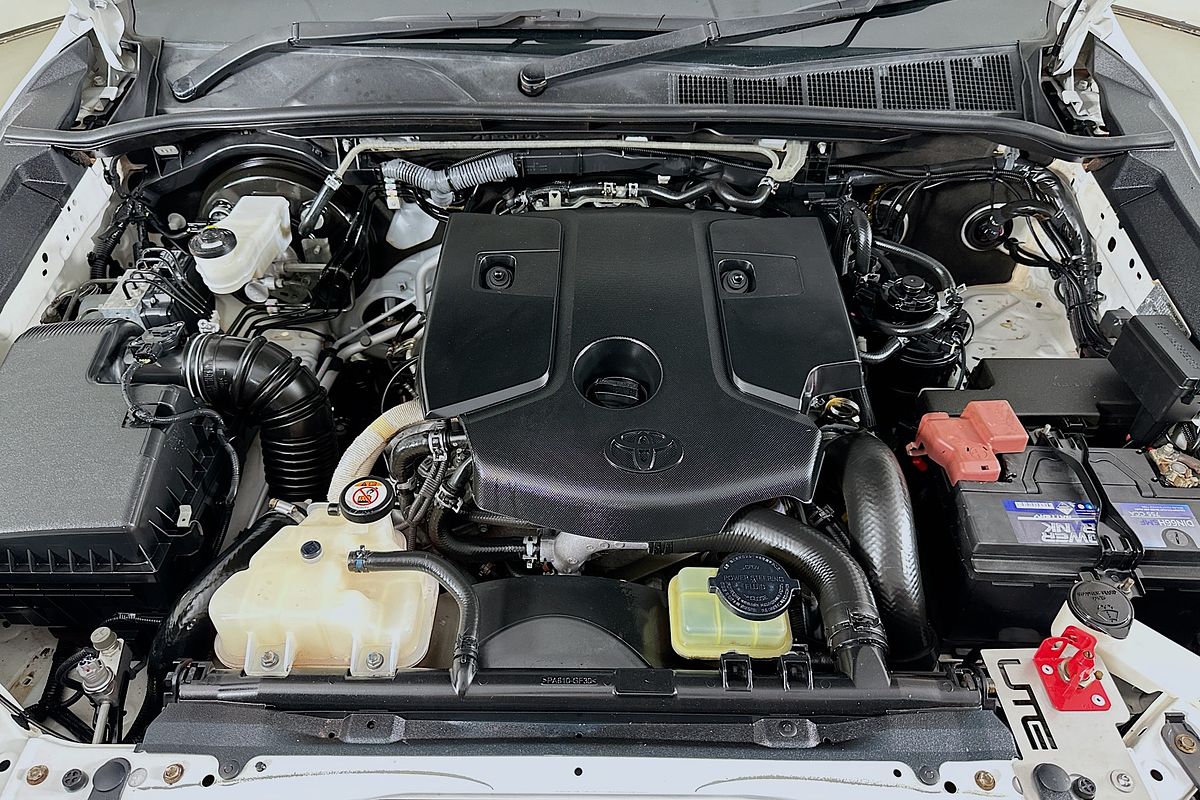 2019 Toyota HILUX SR (4x4) GUN126R MY19 UPGRADE 4X4