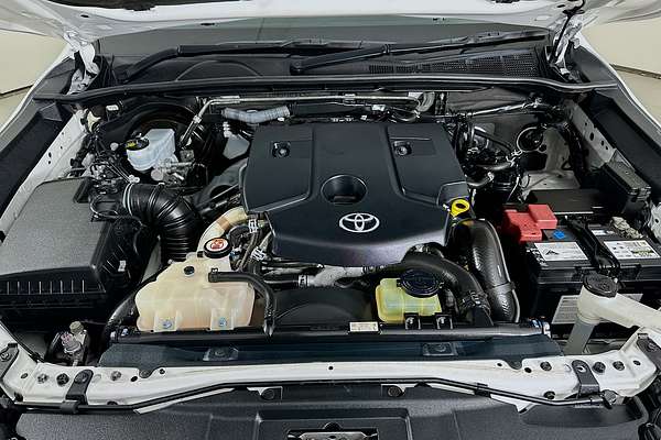 2019 Toyota HILUX SR (4x4) GUN126R MY19 4X4