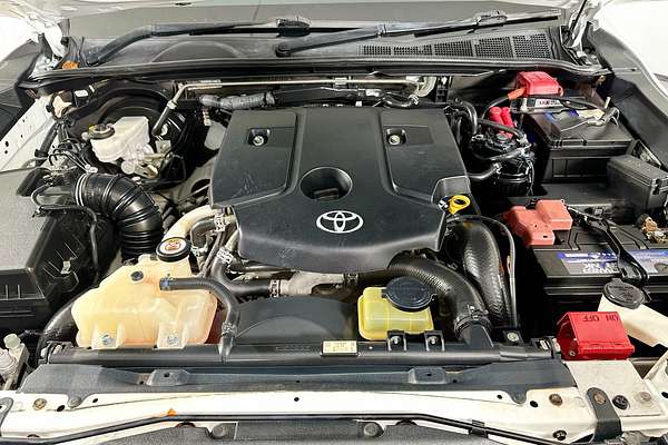 2020 Toyota HILUX SR (4x4) GUN126R MY19 UPGRADE 4X4