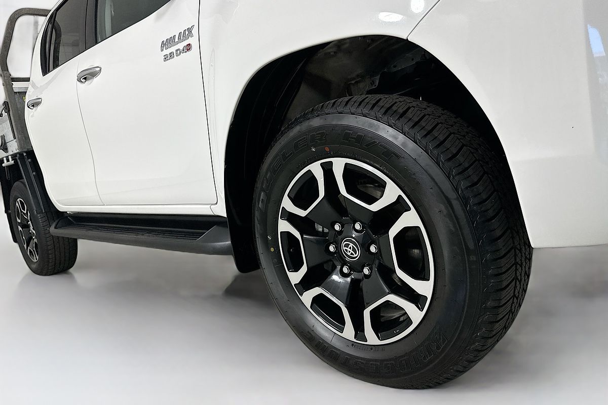 2021 Toyota HILUX SR5 (4x4) GUN126R FACELIFT 4X4