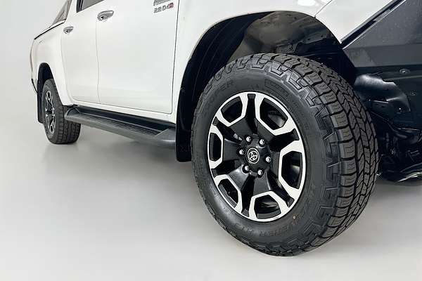 2021 Toyota HILUX SR5 (4x4) GUN126R 4X4