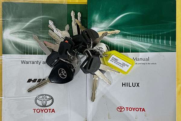 2015 Toyota HILUX SR (4x4) KUN26R MY14 4X4