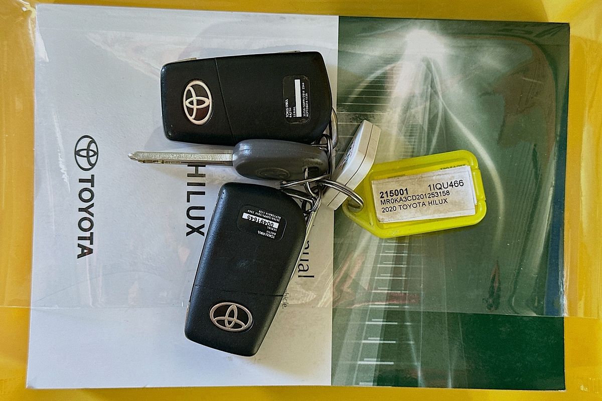 2020 Toyota HILUX SR (4x4) GUN126R FACELIFT 4X4