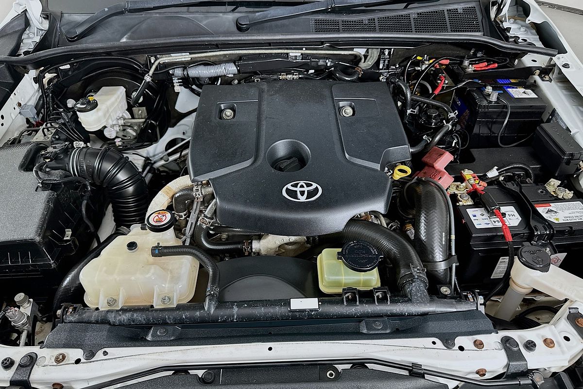 2020 Toyota HILUX SR (4x4) GUN126R MY19 UPGRADE 4X4