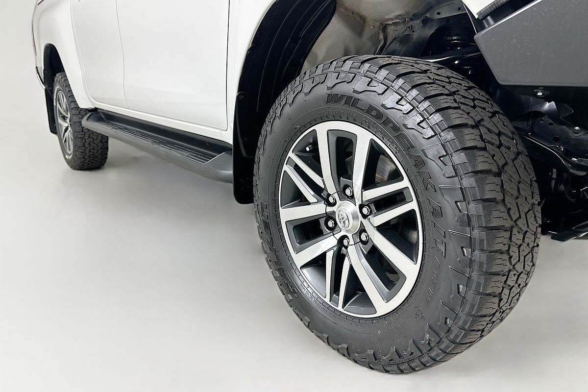 2019 Toyota HILUX SR5 (4x4) GUN126R MY19 4X4