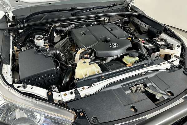 2019 Toyota HILUX SR (4x4) GUN126R MY19 4X4
