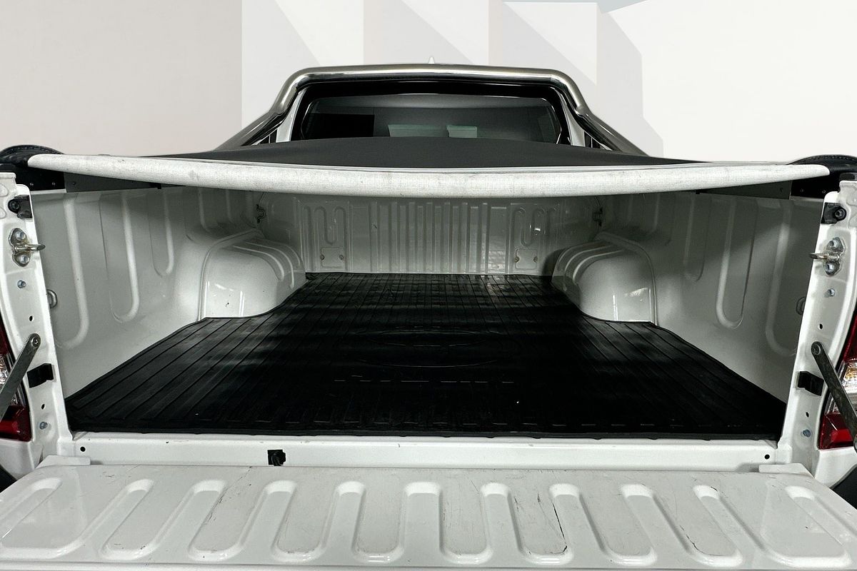 2022 Toyota HILUX SR5 (4x4) GUN126R 4X4