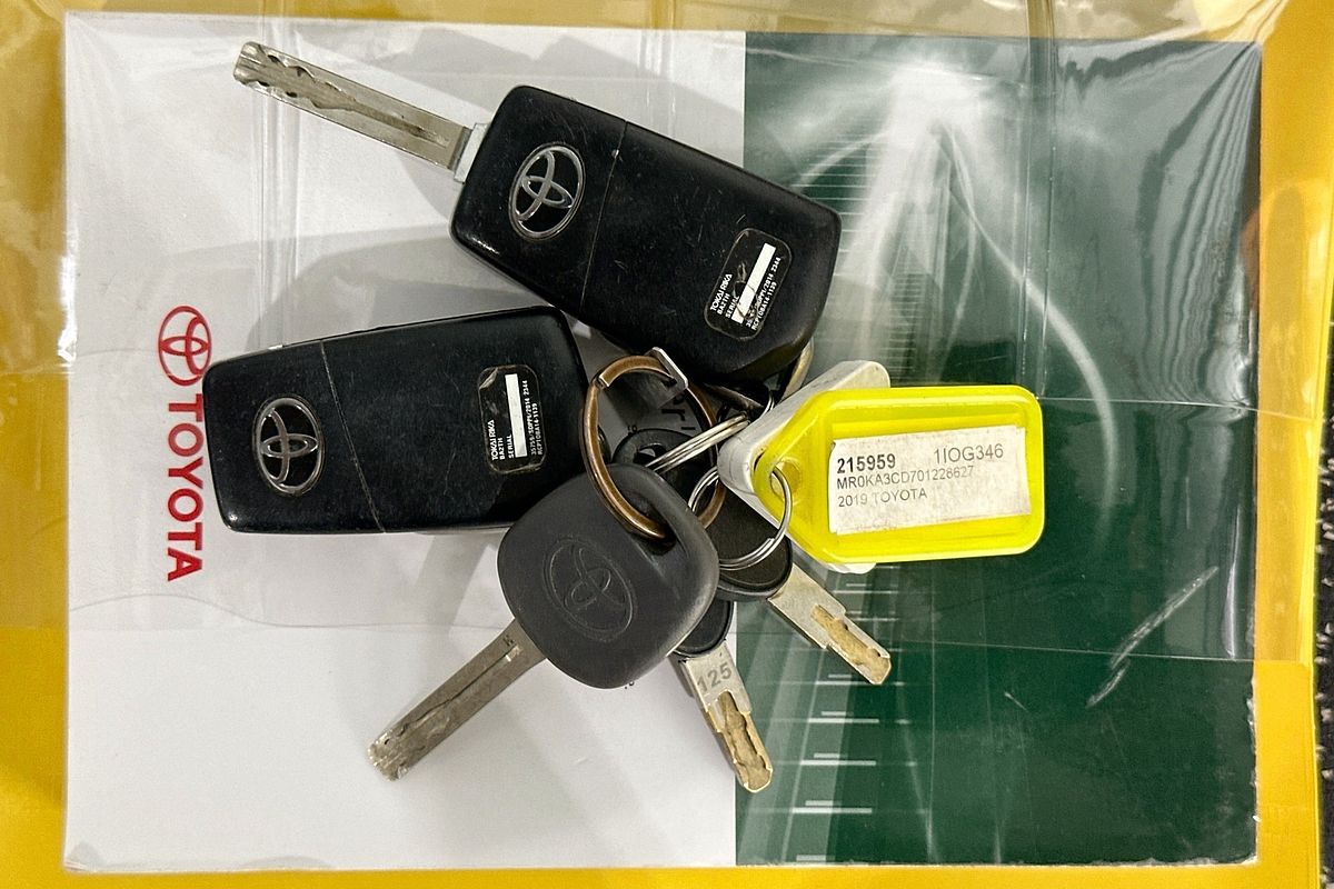 2019 Toyota HILUX SR (4x4) GUN126R MY19 4X4