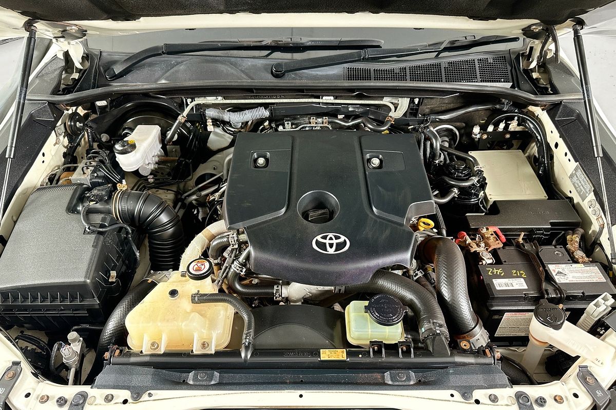 2021 Toyota HILUX SR (4x4) GUN126R 4X4