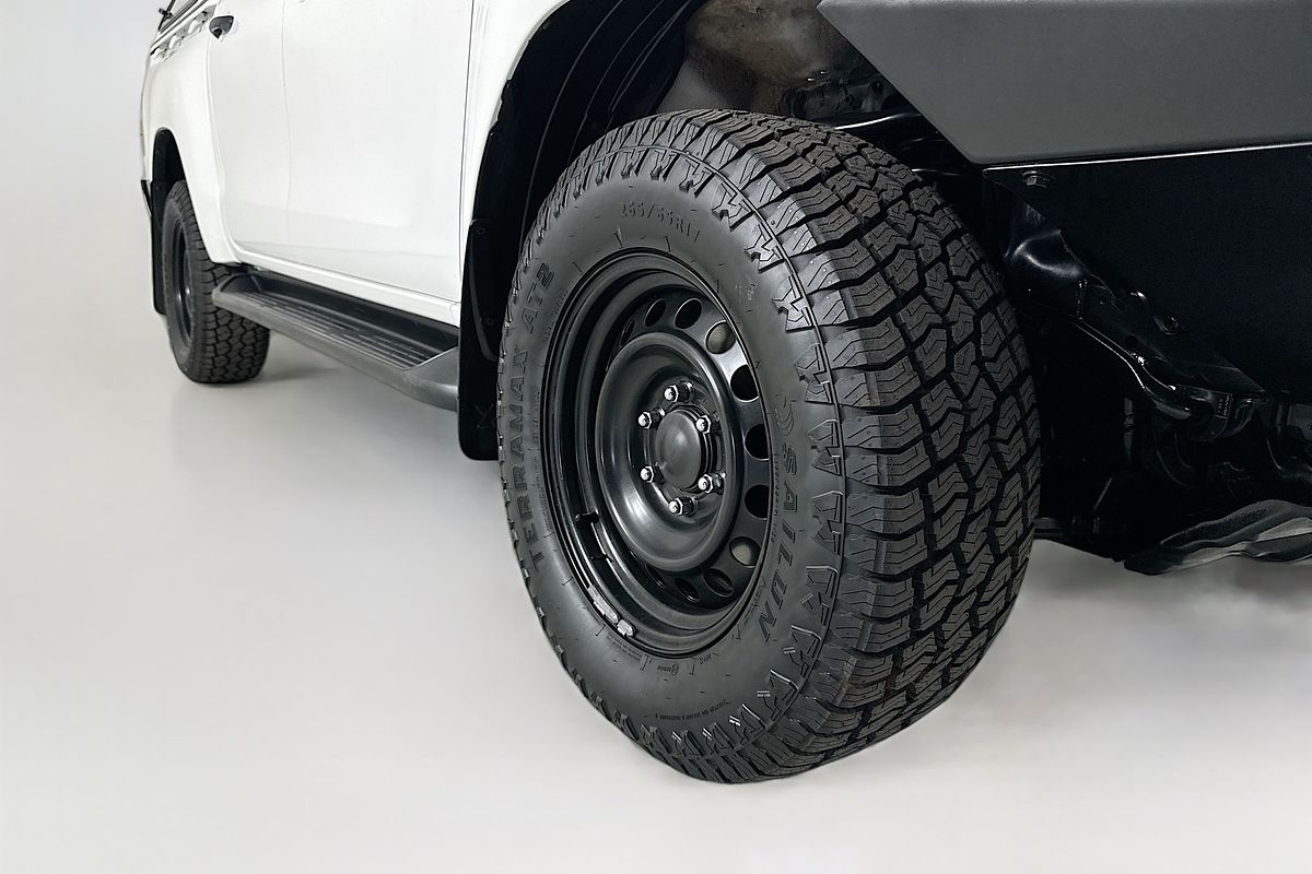2018 Toyota HILUX SR (4x4) GUN126R MY19 4X4