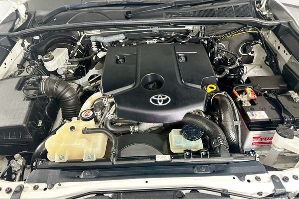 2019 Toyota HILUX SR (4x4) GUN126R MY19 4X4