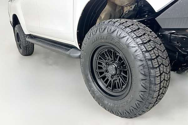 2021 Toyota HILUX SR (4x4) GUN126R FACELIFT 4X4