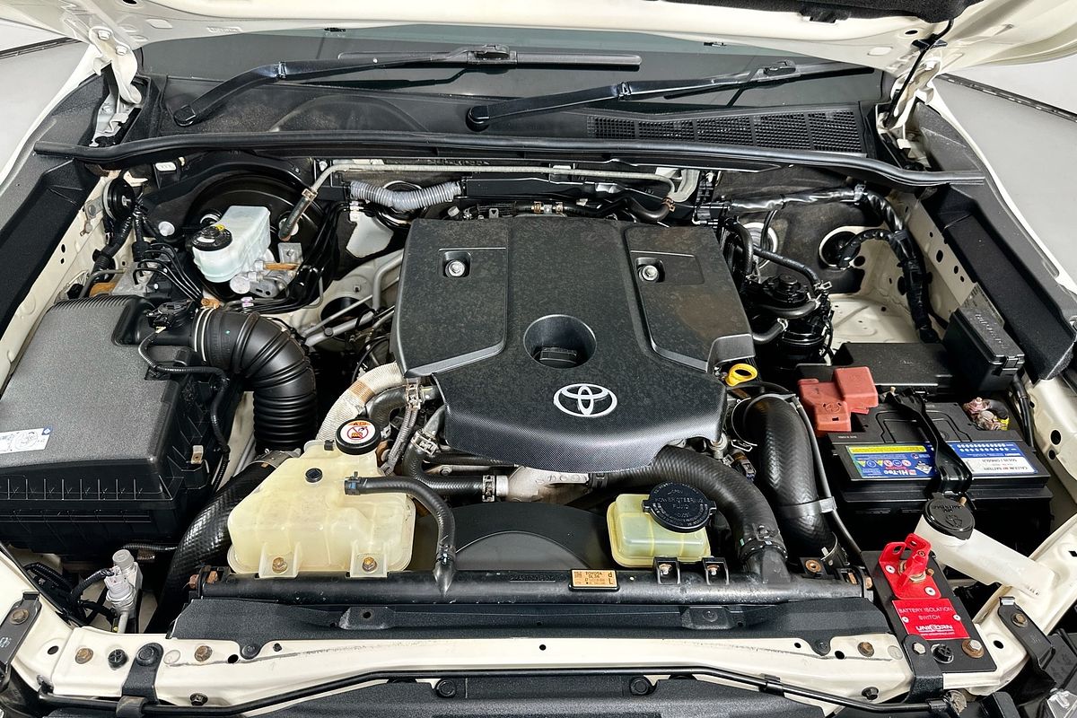 2021 Toyota HILUX SR (4x4) GUN126R FACELIFT 4X4