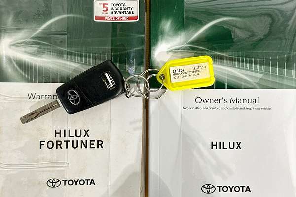 2021 Toyota HILUX SR (4x4) GUN126R FACELIFT 4X4