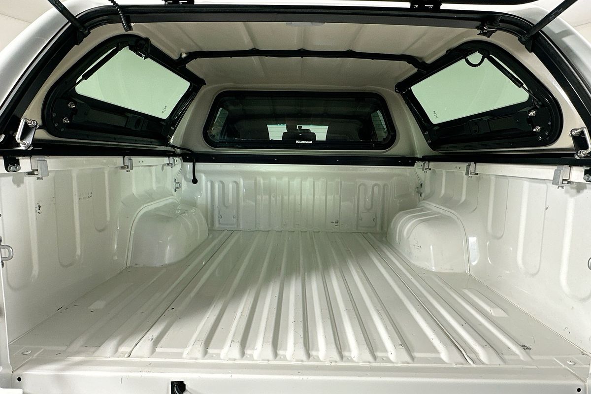 2021 Toyota HILUX SR5 (4x4) GUN126R FACELIFT 4X4