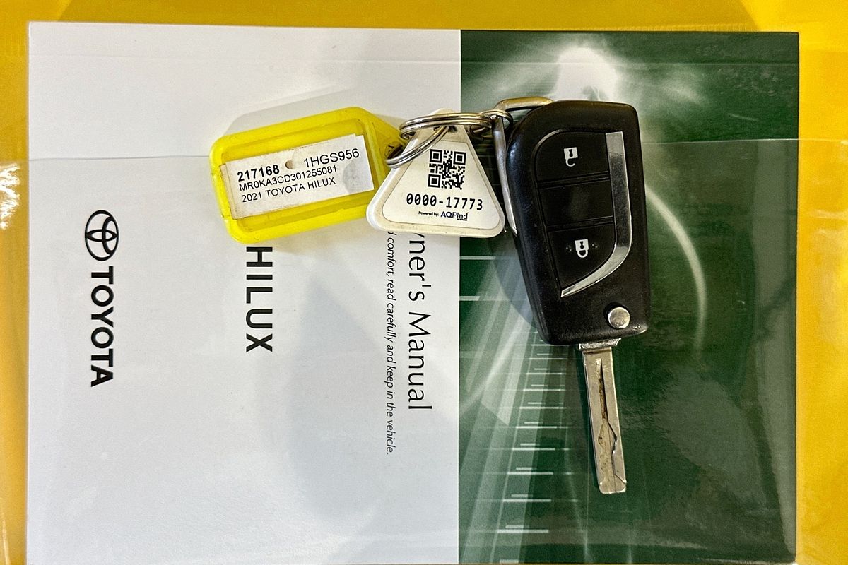 2021 Toyota HILUX SR (4x4) GUN126R FACELIFT 4X4